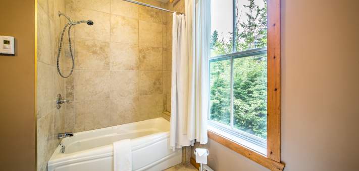 Salle de bain #1 dans chaque condo - Chalet à louer Charlevoix