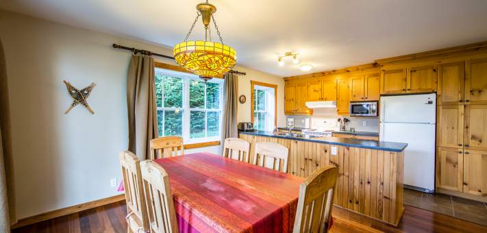 Kitchen -dining room  - Cottage for rent Charlevoix