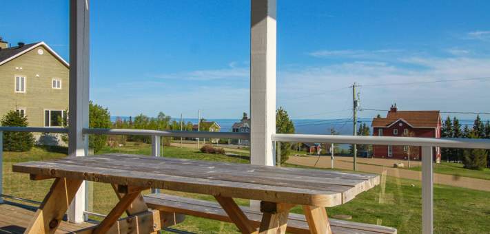 Balcony with magnificent view main floor - Cottage for rent Charlevoix