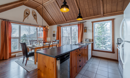 Kitchen/Dining room - Cottage for rent Charlevoix