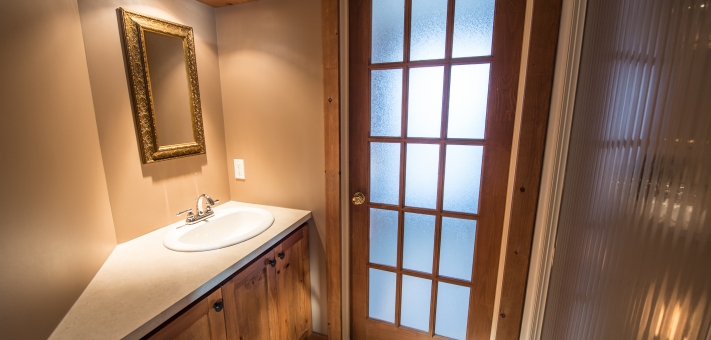 Half bath (wash basin & shower) - Cottage for rent Charlevoix