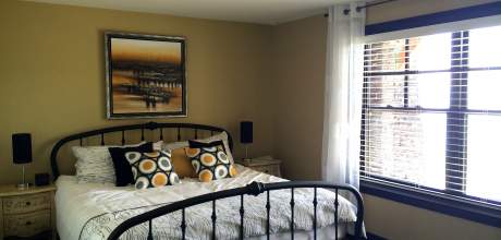 Chalet Ilaali for rent at Le Versant du Massif, with rustic and chic décor.