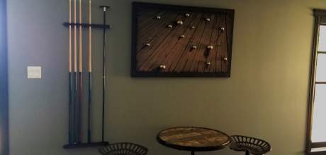 At the Ilaali Chalet of Versant du Massif, enjoy a break between 2 games of pool, ping-pong or hockey.