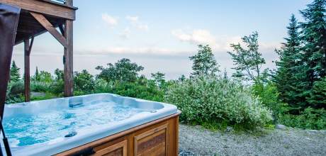Hot tub facing the river