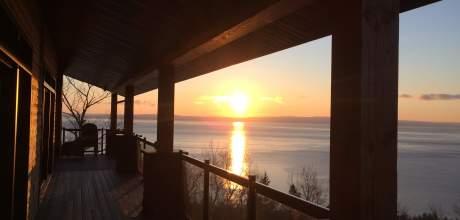 Sunrise over the St-Lawrence River, viewed from the elevated terrasse.