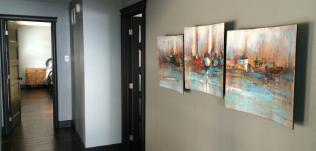 Sea and mountains decoration style in the Ilaali prestige chalet of Charlevoix. 